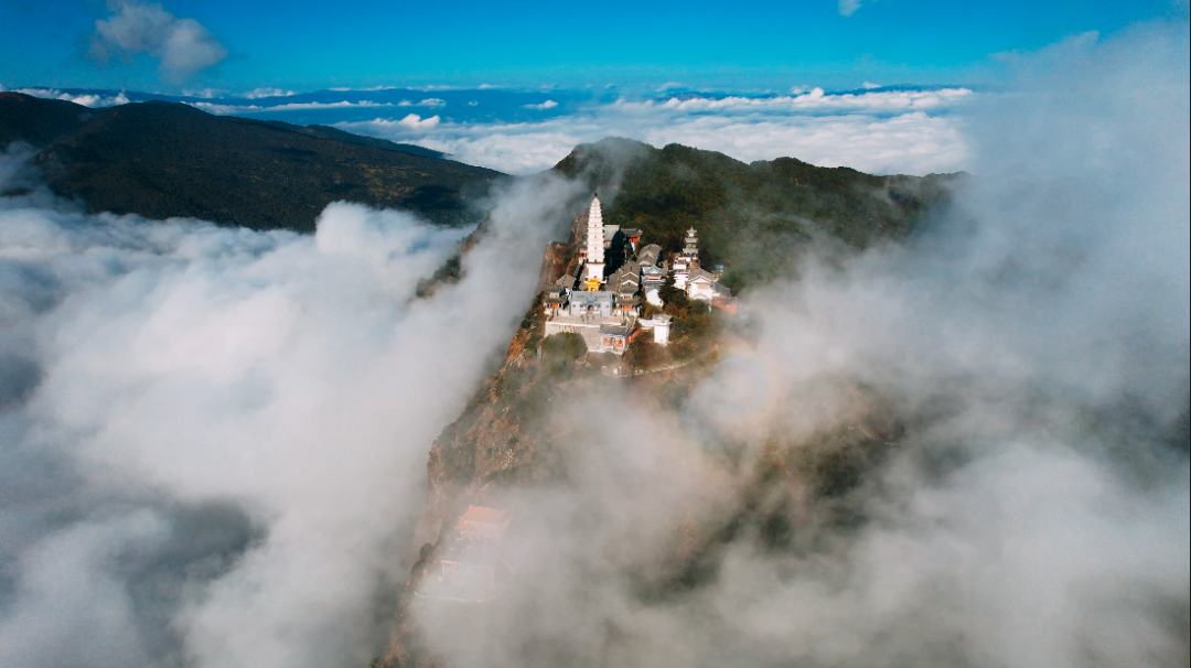 “七彩霞客路·美麗滇西行”活動(dòng)啟動(dòng)儀式在雞足山景區舉行.png